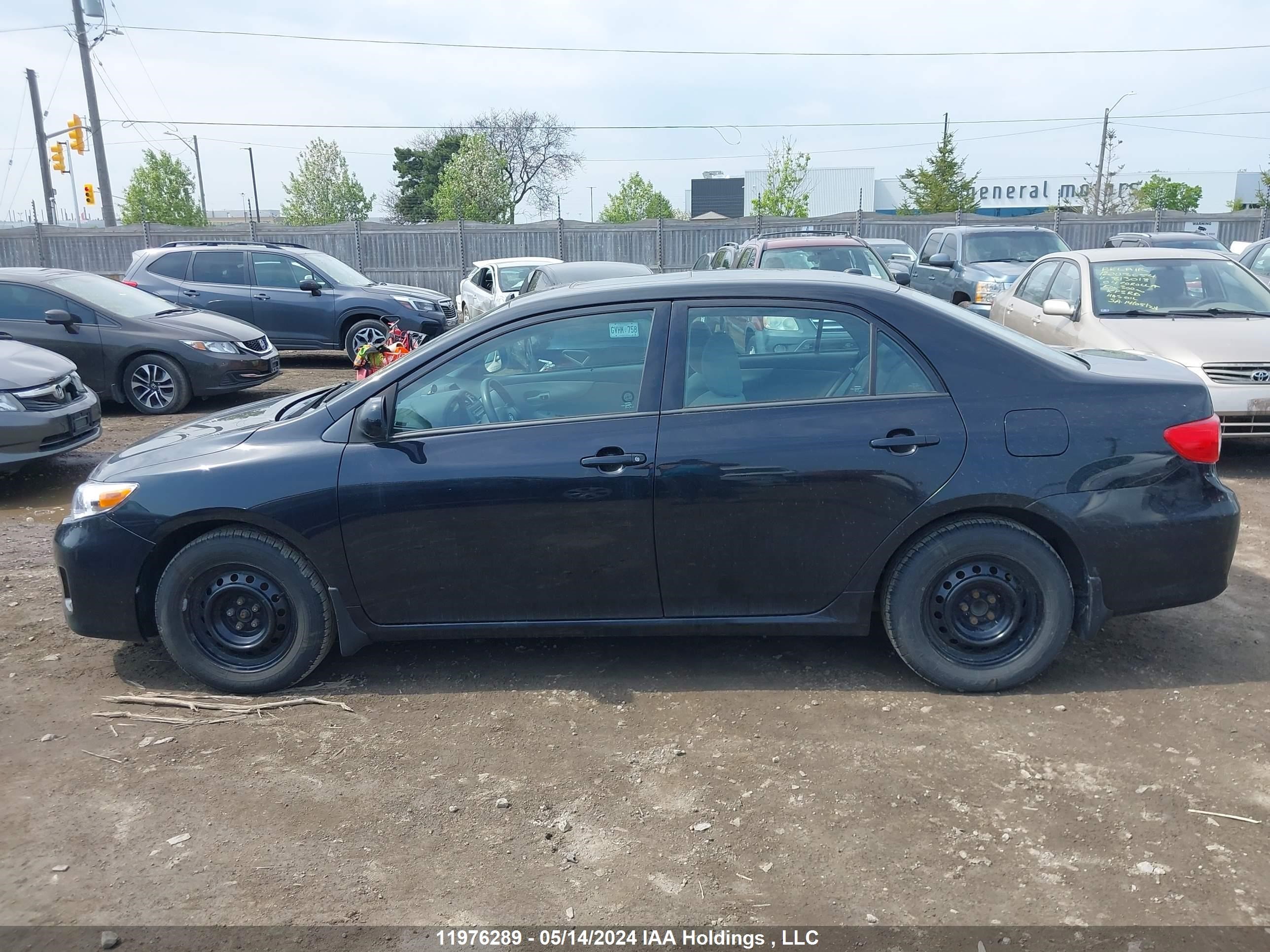 Photo 13 VIN: 2T1BU4EE4DC095327 - TOYOTA COROLLA 