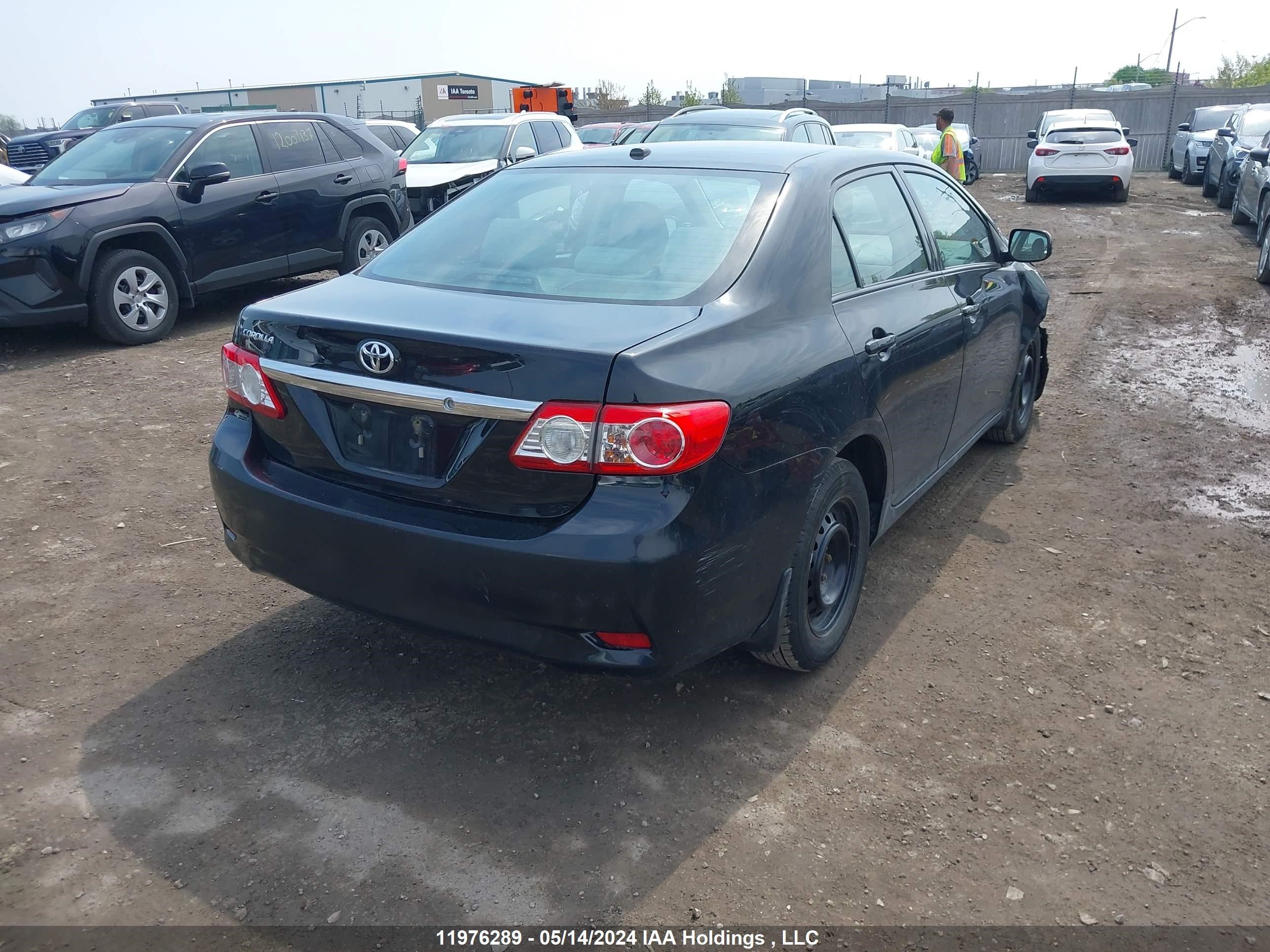 Photo 3 VIN: 2T1BU4EE4DC095327 - TOYOTA COROLLA 