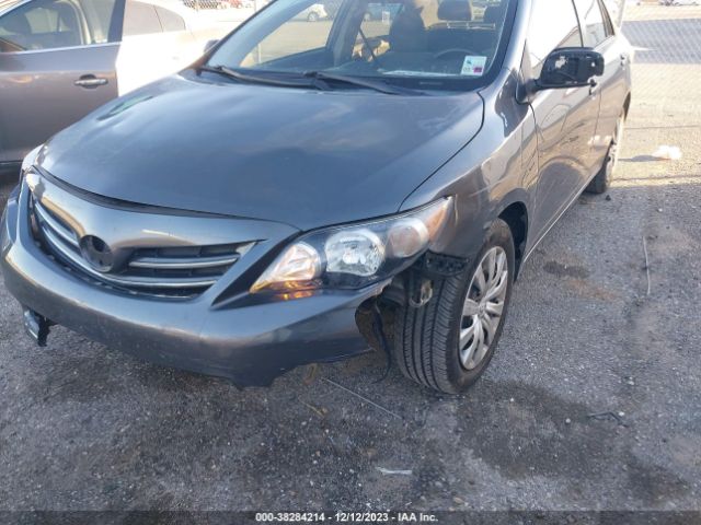 Photo 5 VIN: 2T1BU4EE4DC097353 - TOYOTA COROLLA 