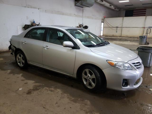 Photo 3 VIN: 2T1BU4EE4DC117990 - TOYOTA COROLLA 