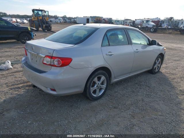 Photo 3 VIN: 2T1BU4EE4DC994737 - TOYOTA COROLLA 