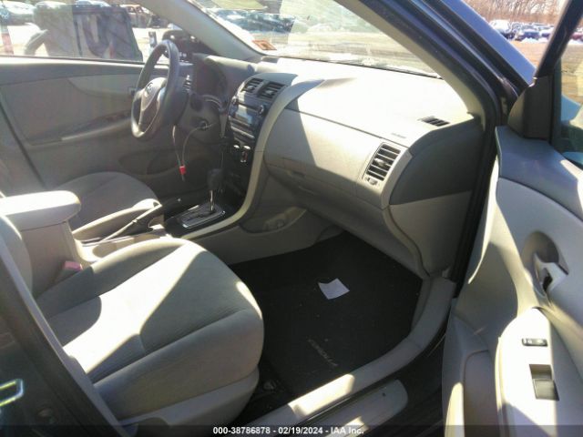 Photo 4 VIN: 2T1BU4EE5AC286900 - TOYOTA COROLLA 