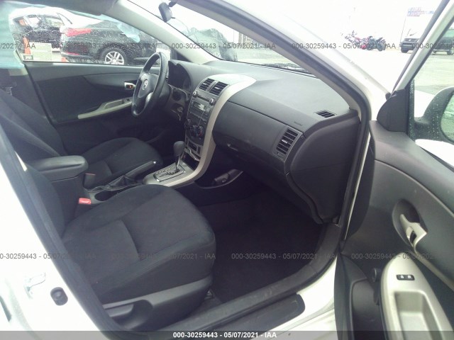 Photo 4 VIN: 2T1BU4EE5AC497885 - TOYOTA COROLLA 