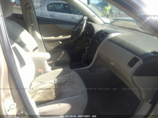 Photo 4 VIN: 2T1BU4EE5AC513793 - TOYOTA COROLLA 