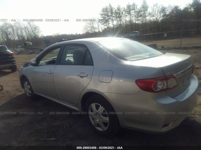 Photo 2 VIN: 2T1BU4EE5BC571940 - TOYOTA COROLLA 