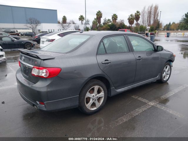 Photo 3 VIN: 2T1BU4EE5BC696629 - TOYOTA COROLLA 