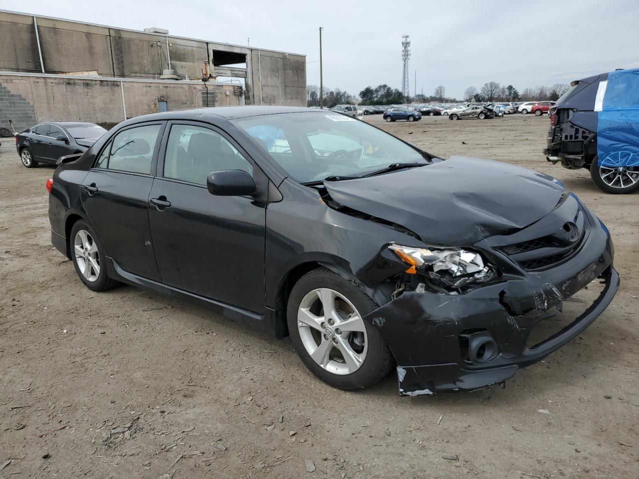 Photo 3 VIN: 2T1BU4EE5CC767085 - TOYOTA COROLLA 