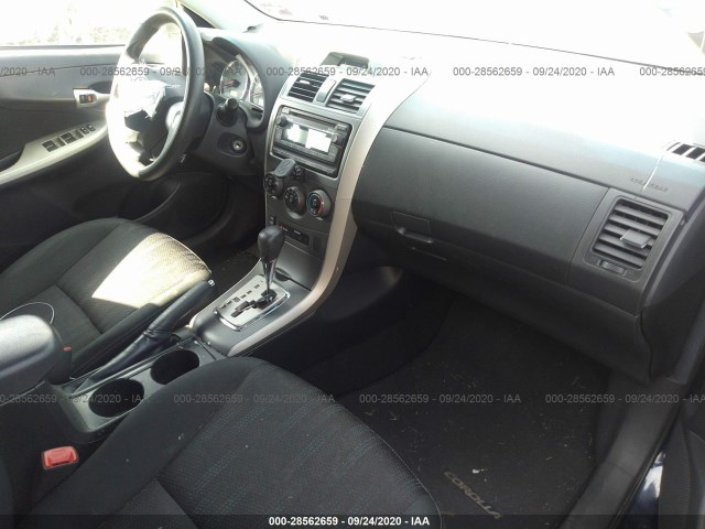 Photo 4 VIN: 2T1BU4EE5CC810243 - TOYOTA COROLLA 