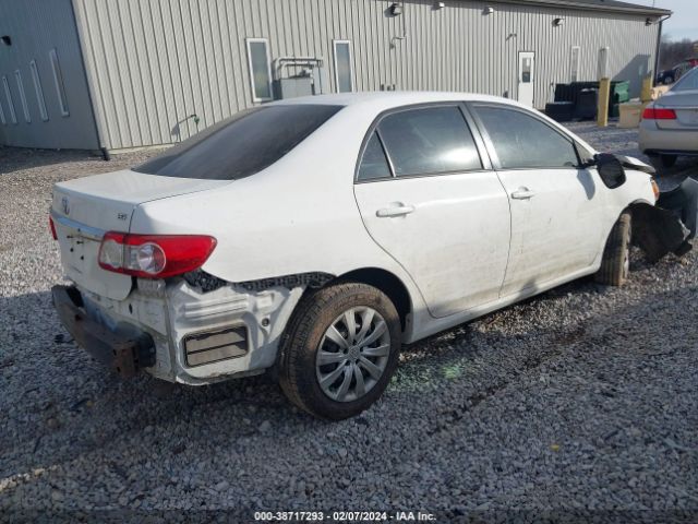 Photo 3 VIN: 2T1BU4EE5CC843923 - TOYOTA COROLLA 