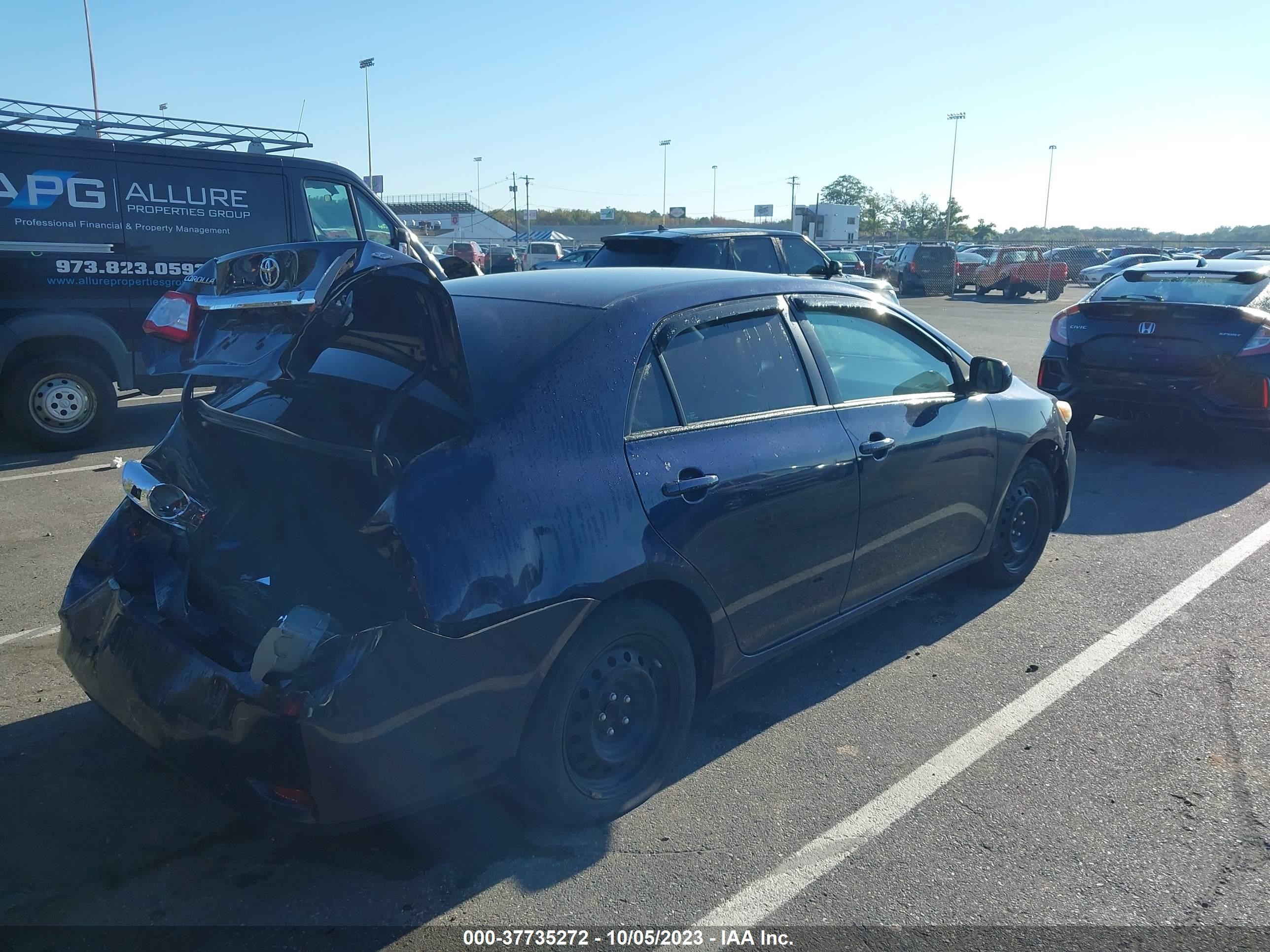 Photo 3 VIN: 2T1BU4EE5CC896976 - TOYOTA COROLLA 