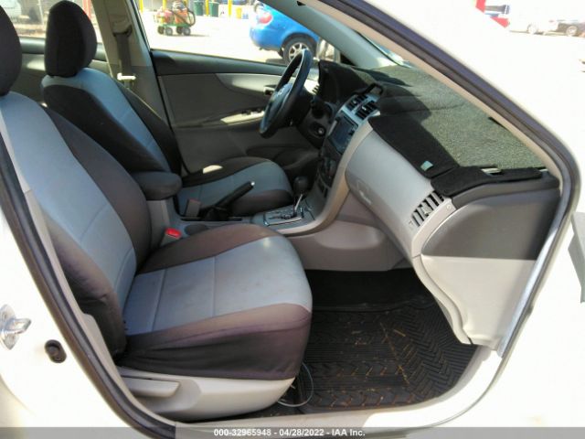 Photo 4 VIN: 2T1BU4EE5DC958409 - TOYOTA COROLLA 