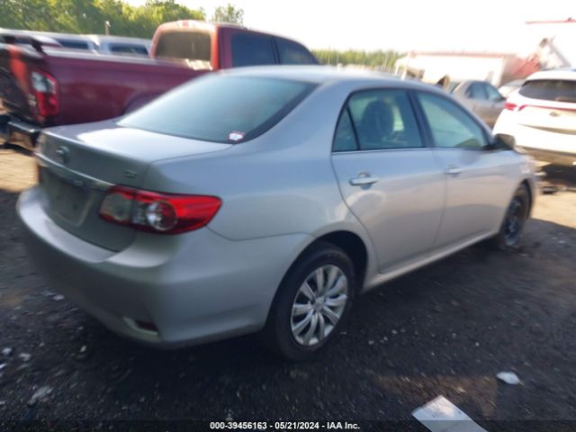 Photo 3 VIN: 2T1BU4EE5DC963352 - TOYOTA COROLLA 