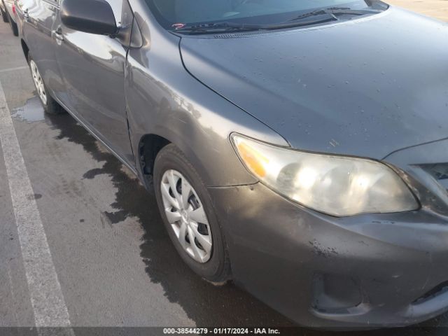 Photo 5 VIN: 2T1BU4EE5DC997629 - TOYOTA COROLLA 