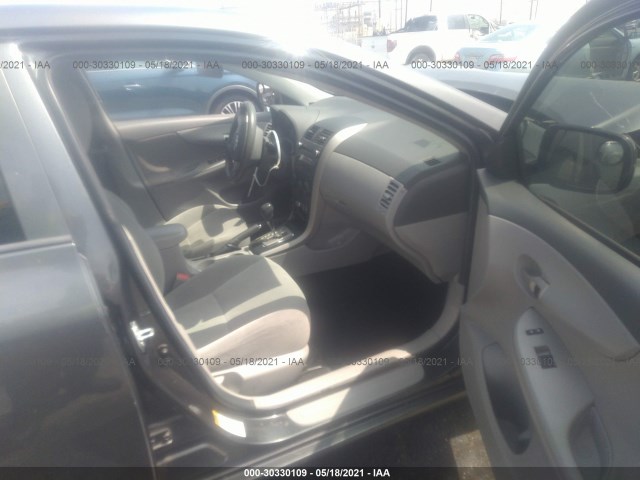 Photo 4 VIN: 2T1BU4EE6AC532840 - TOYOTA COROLLA 