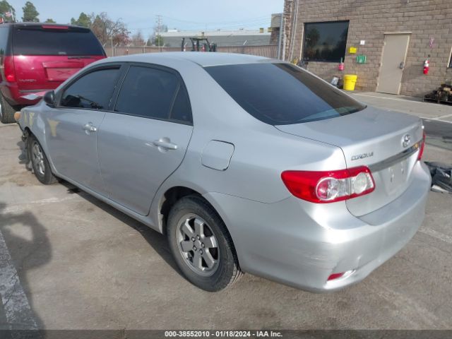 Photo 2 VIN: 2T1BU4EE6BC549817 - TOYOTA COROLLA 