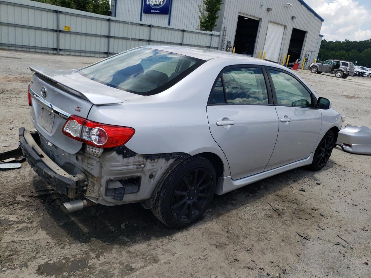 Photo 2 VIN: 2T1BU4EE6BC668693 - TOYOTA COROLLA 