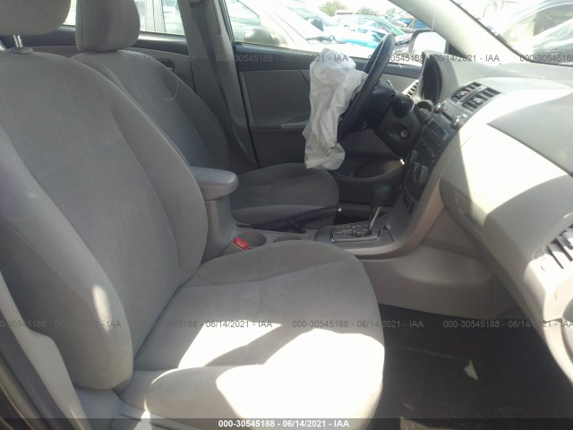 Photo 4 VIN: 2T1BU4EE6BC715379 - TOYOTA COROLLA 