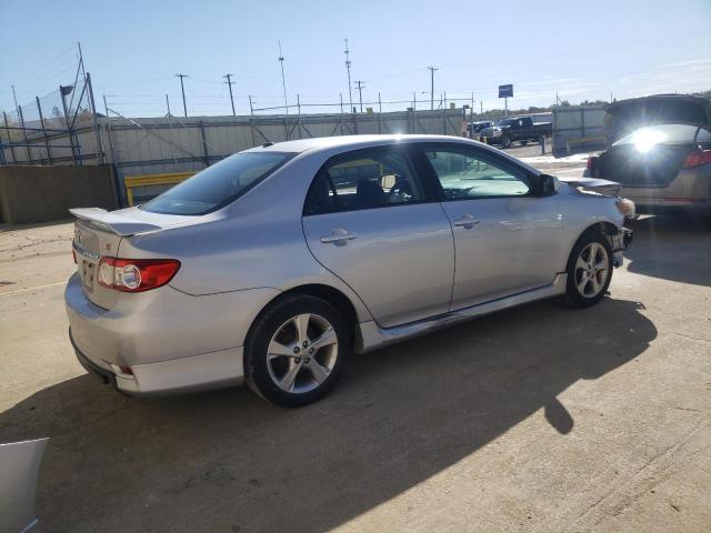 Photo 2 VIN: 2T1BU4EE6BC728990 - TOYOTA COROLLA 