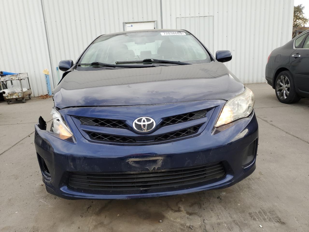 Photo 4 VIN: 2T1BU4EE6CC758010 - TOYOTA COROLLA 