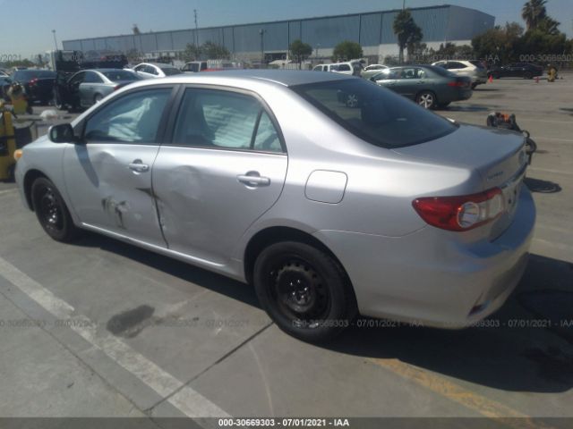 Photo 2 VIN: 2T1BU4EE6CC773381 - TOYOTA COROLLA 