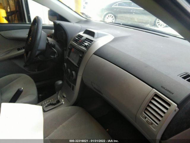 Photo 4 VIN: 2T1BU4EE6CC829559 - TOYOTA COROLLA 