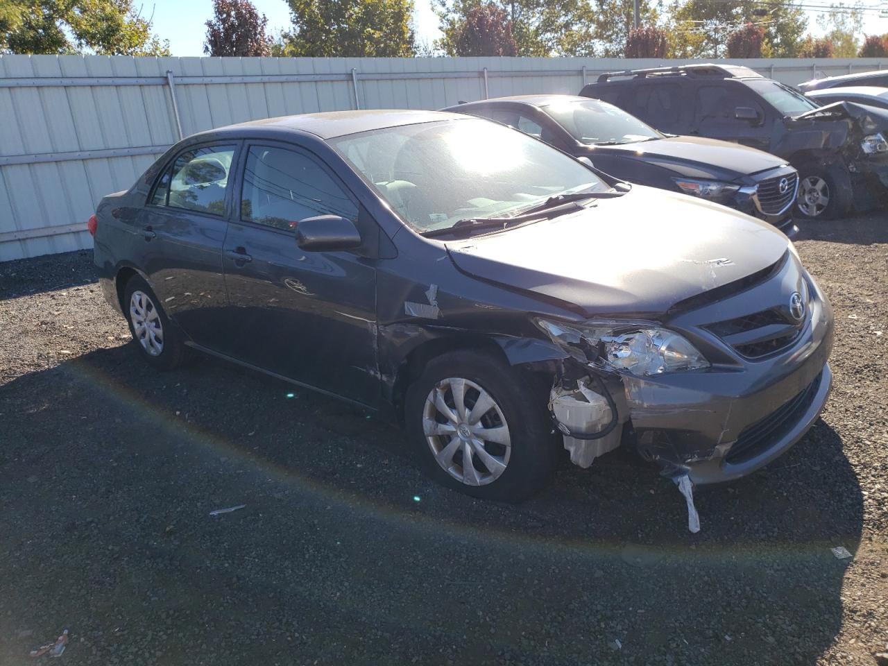 Photo 3 VIN: 2T1BU4EE6DC036120 - TOYOTA COROLLA 