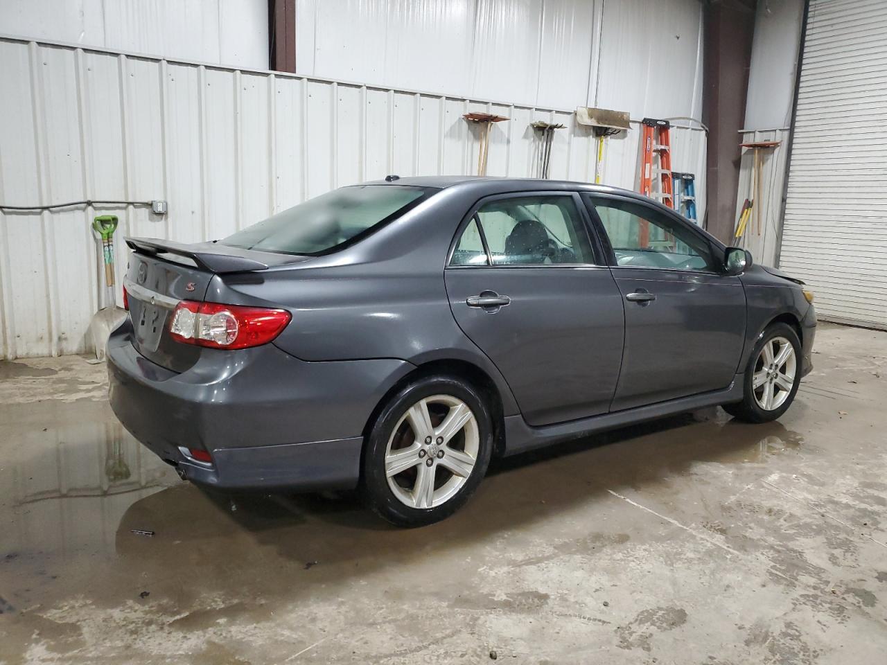 Photo 2 VIN: 2T1BU4EE6DC060353 - TOYOTA COROLLA 