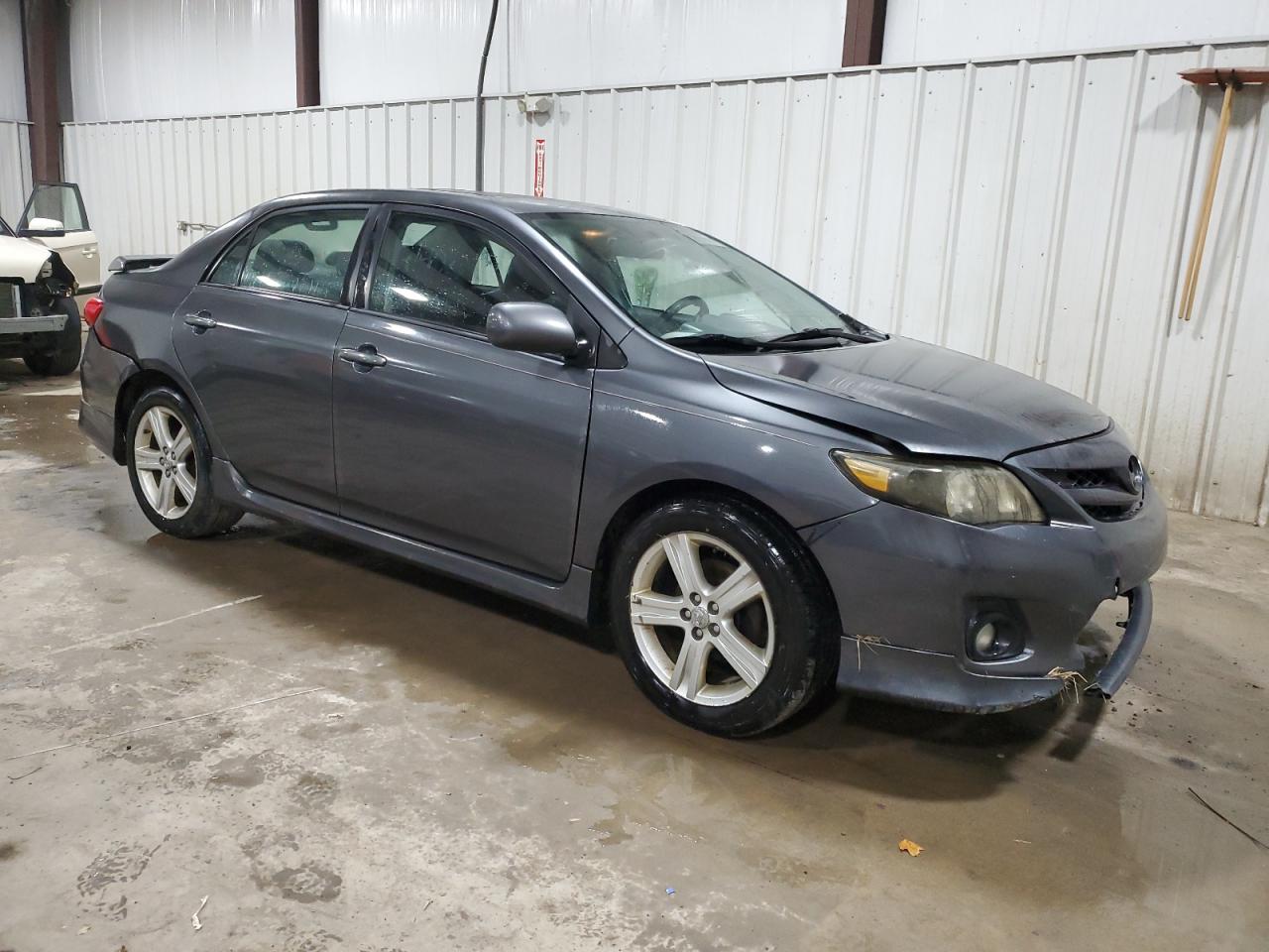 Photo 3 VIN: 2T1BU4EE6DC060353 - TOYOTA COROLLA 