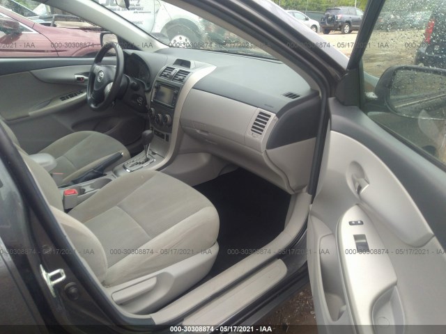 Photo 4 VIN: 2T1BU4EE6DC086905 - TOYOTA COROLLA 