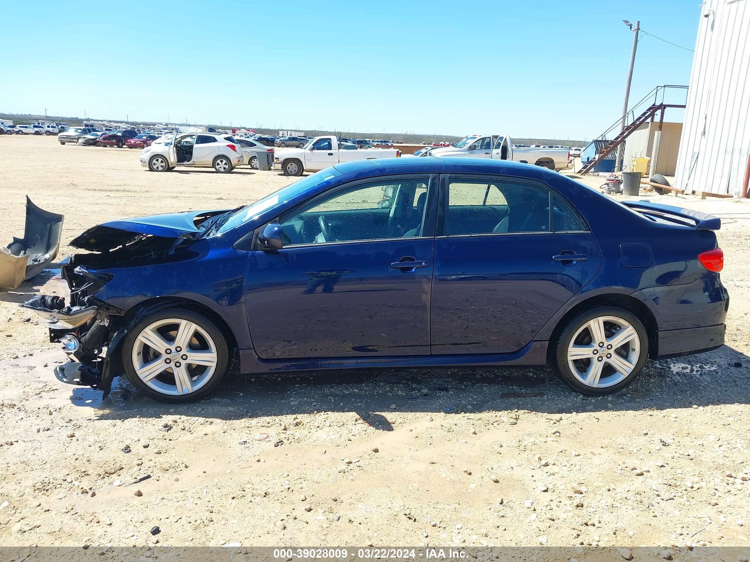 Photo 14 VIN: 2T1BU4EE6DC122768 - TOYOTA COROLLA 