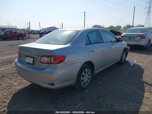 Photo 3 VIN: 2T1BU4EE6DC919683 - TOYOTA COROLLA 