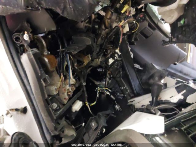 Photo 6 VIN: 2T1BU4EE6DC957978 - TOYOTA COROLLA 