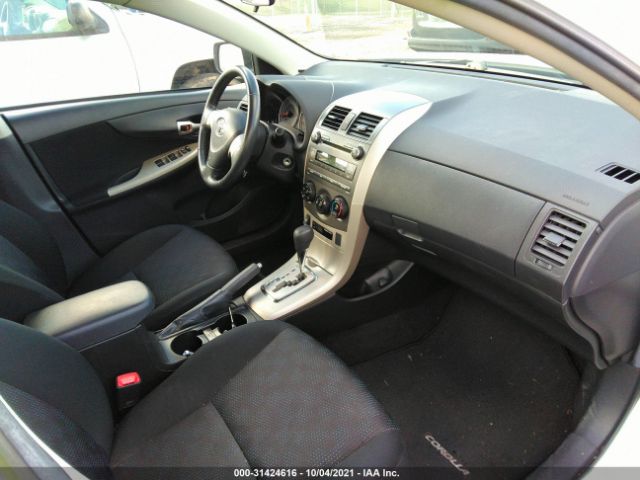 Photo 4 VIN: 2T1BU4EE7AC379417 - TOYOTA COROLLA 