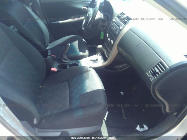 Photo 4 VIN: 2T1BU4EE7AC423951 - TOYOTA COROLLA 