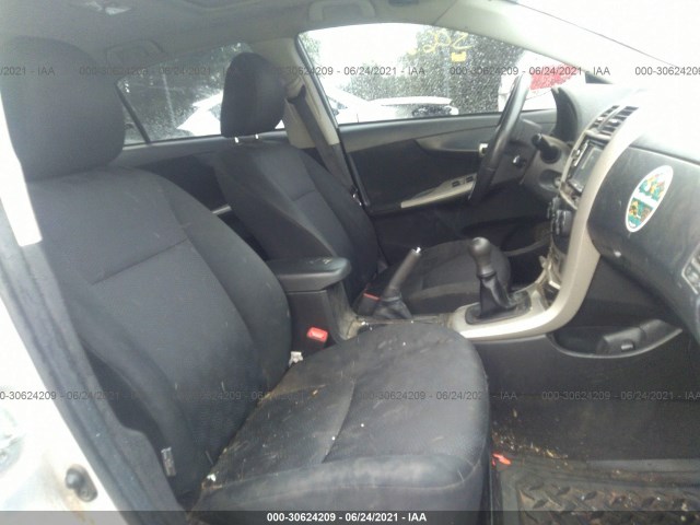 Photo 4 VIN: 2T1BU4EE7AC425957 - TOYOTA COROLLA 