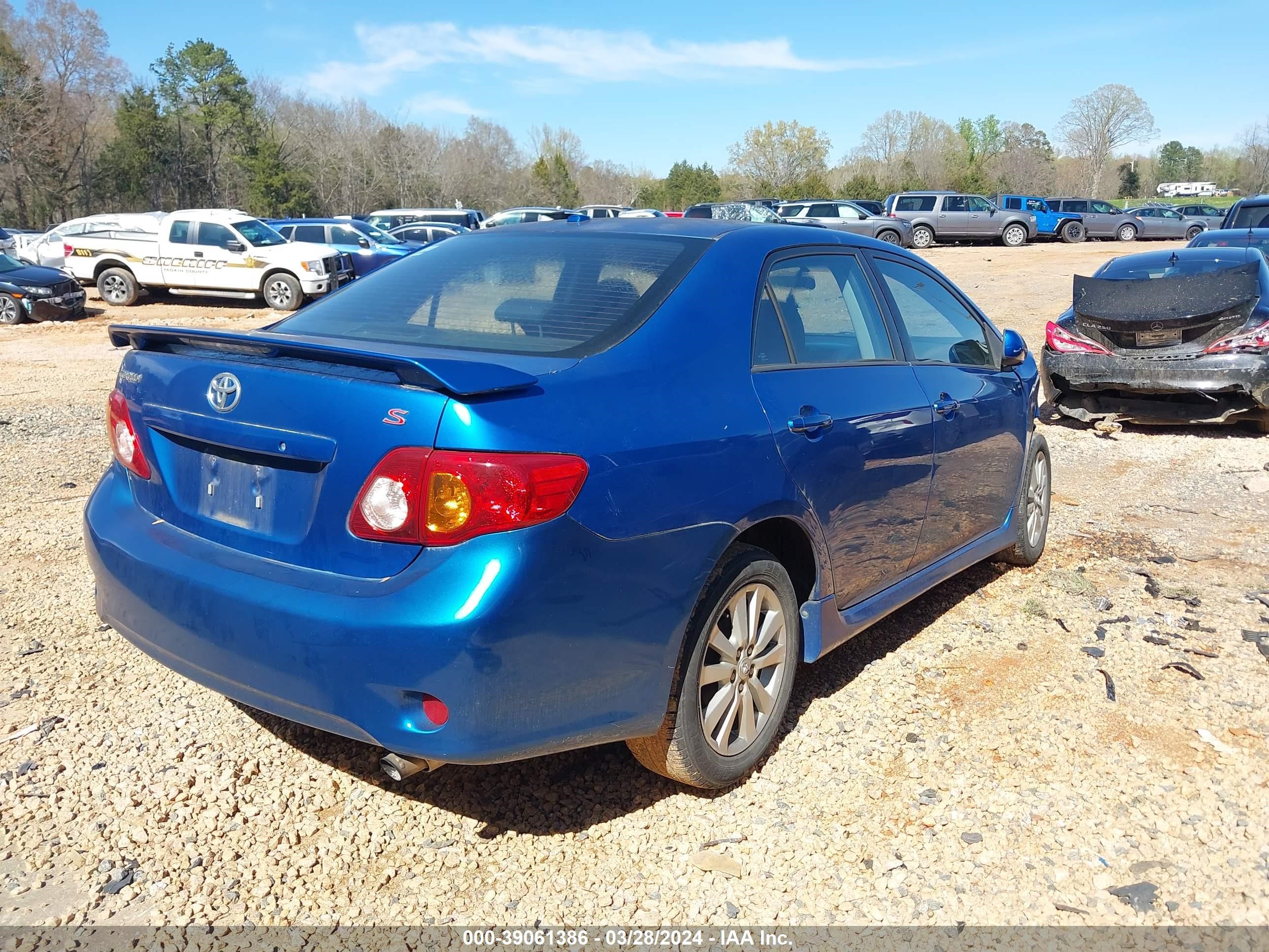 Photo 3 VIN: 2T1BU4EE7AC468467 - TOYOTA COROLLA 