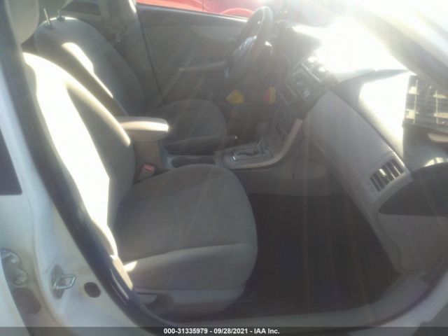 Photo 4 VIN: 2T1BU4EE7BC546795 - TOYOTA COROLLA 