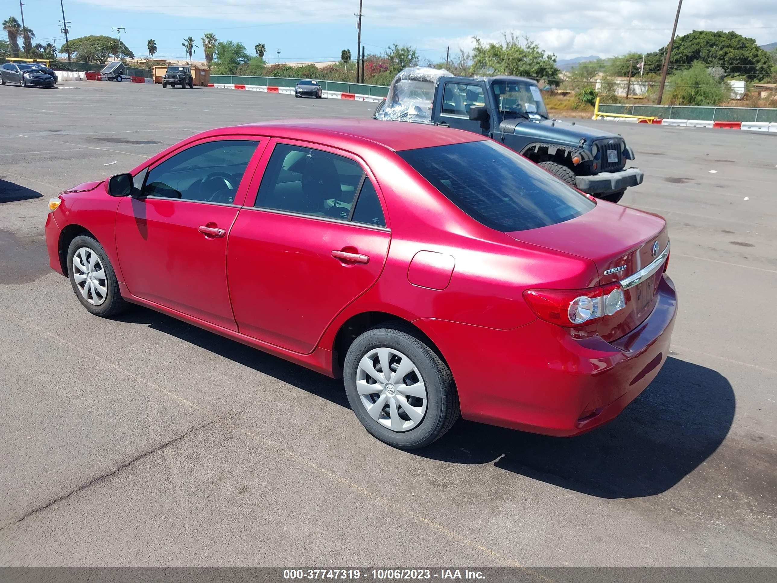 Photo 2 VIN: 2T1BU4EE7CC770182 - TOYOTA COROLLA 