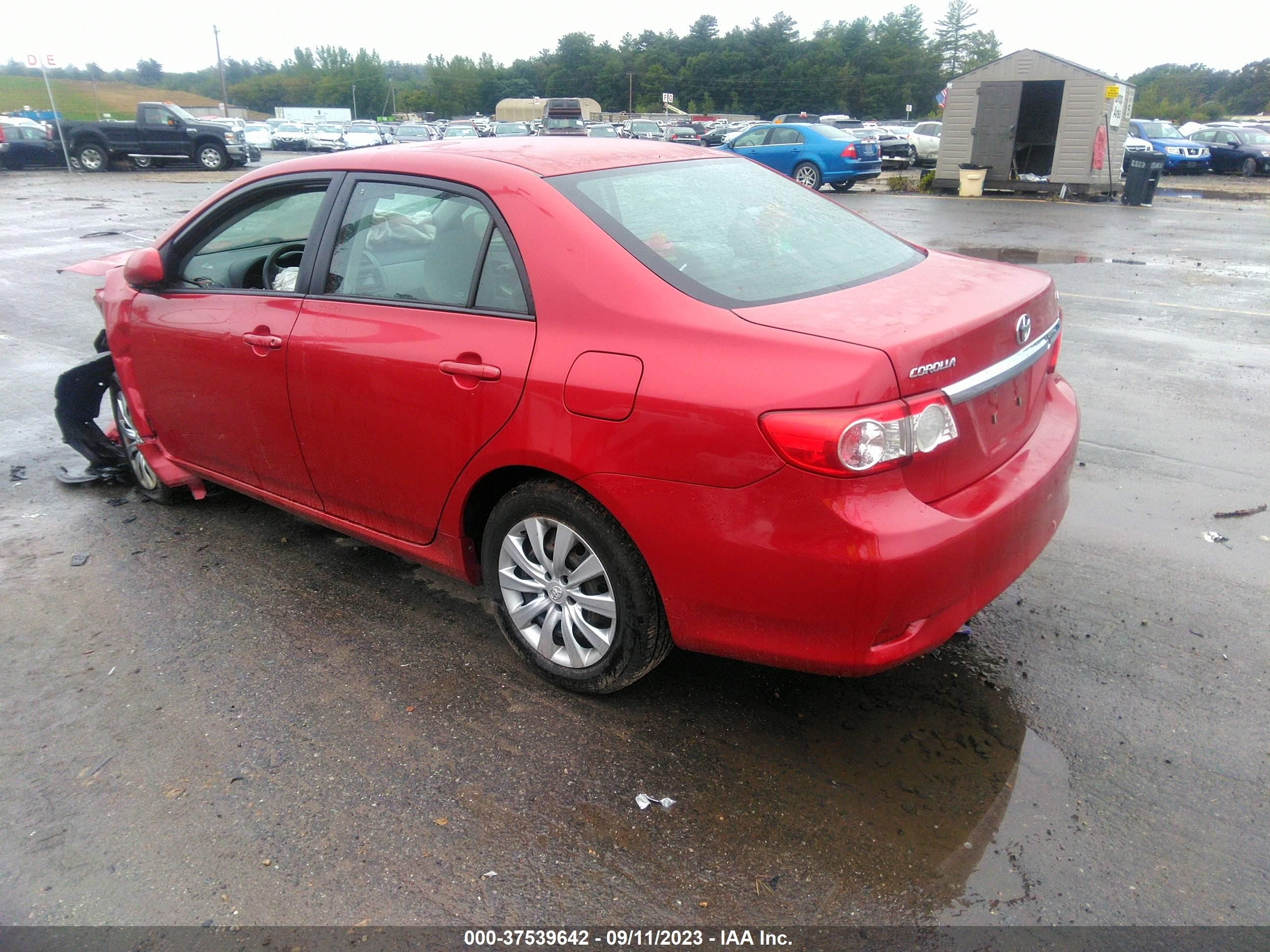 Photo 2 VIN: 2T1BU4EE7CC800720 - TOYOTA COROLLA 