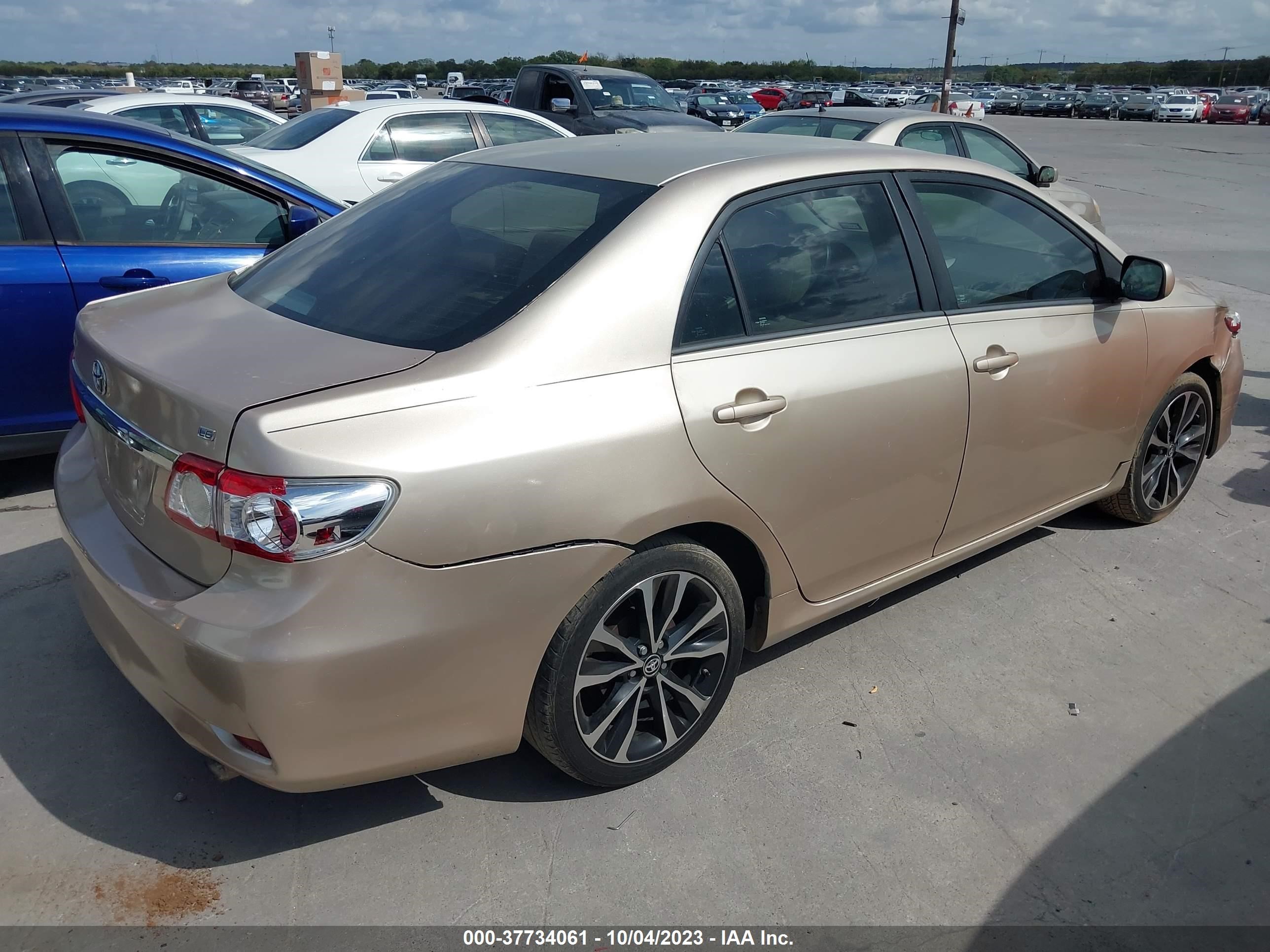 Photo 3 VIN: 2T1BU4EE7CC828839 - TOYOTA COROLLA 