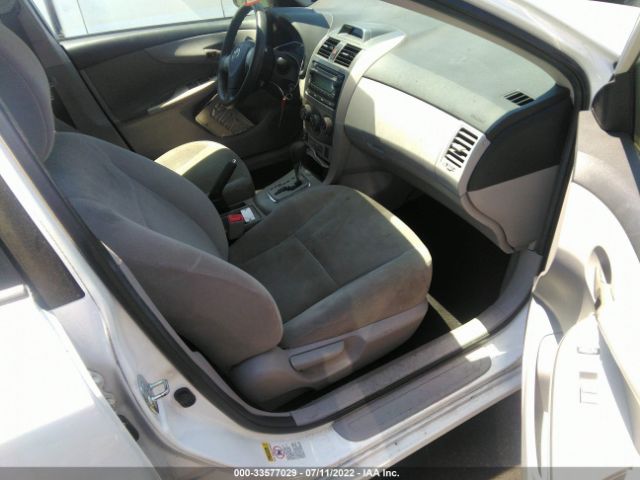 Photo 4 VIN: 2T1BU4EE7CC831112 - TOYOTA COROLLA 