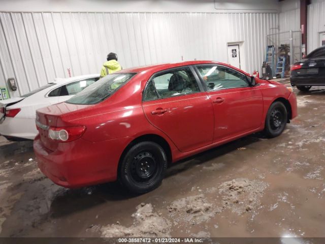 Photo 3 VIN: 2T1BU4EE7CC849769 - TOYOTA COROLLA 