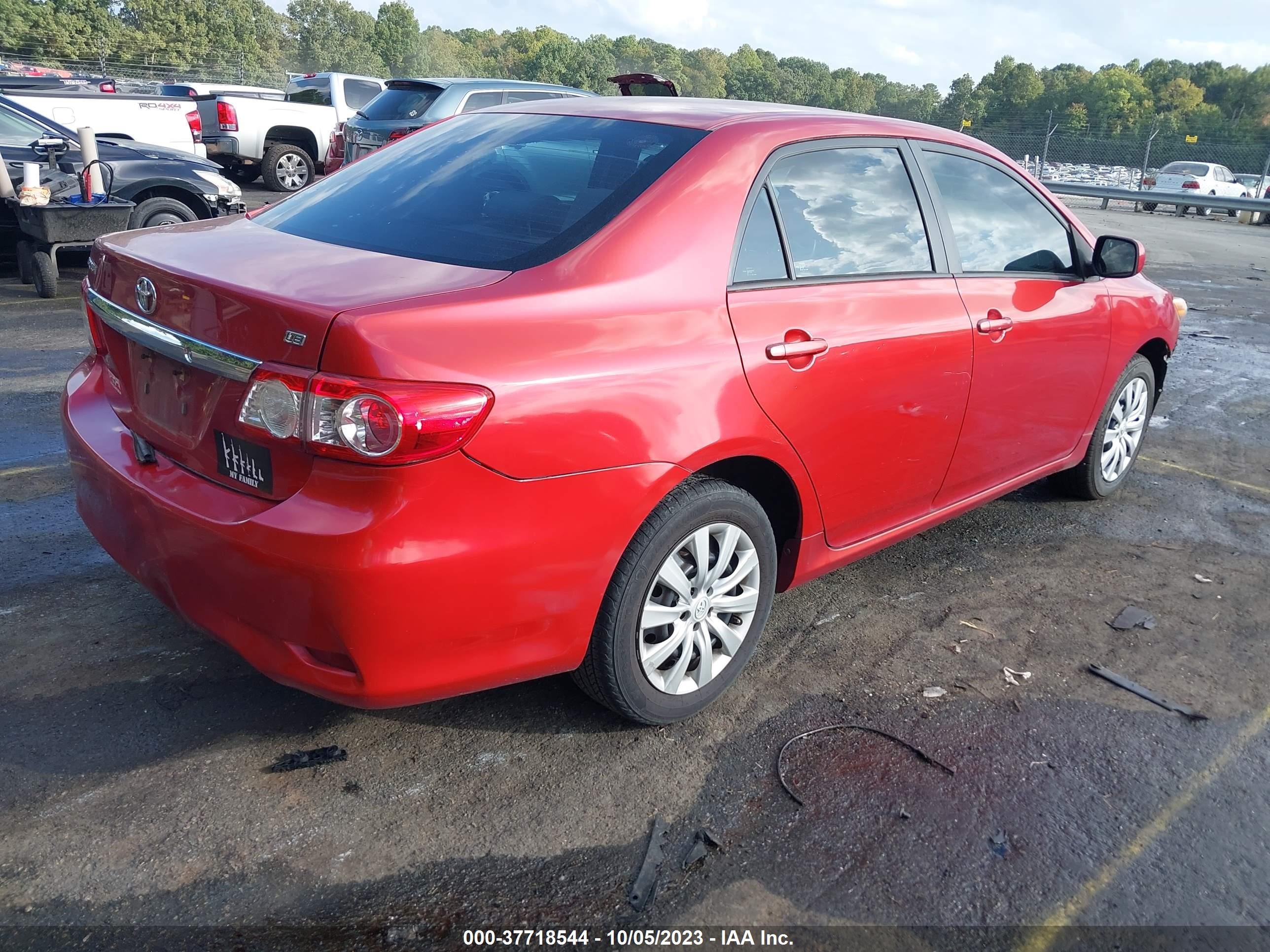 Photo 3 VIN: 2T1BU4EE7CC852249 - TOYOTA COROLLA 