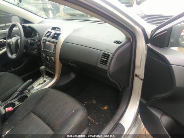 Photo 4 VIN: 2T1BU4EE7DC113075 - TOYOTA COROLLA 