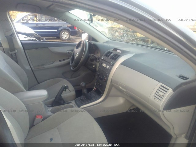 Photo 4 VIN: 2T1BU4EE7DC128420 - TOYOTA COROLLA 