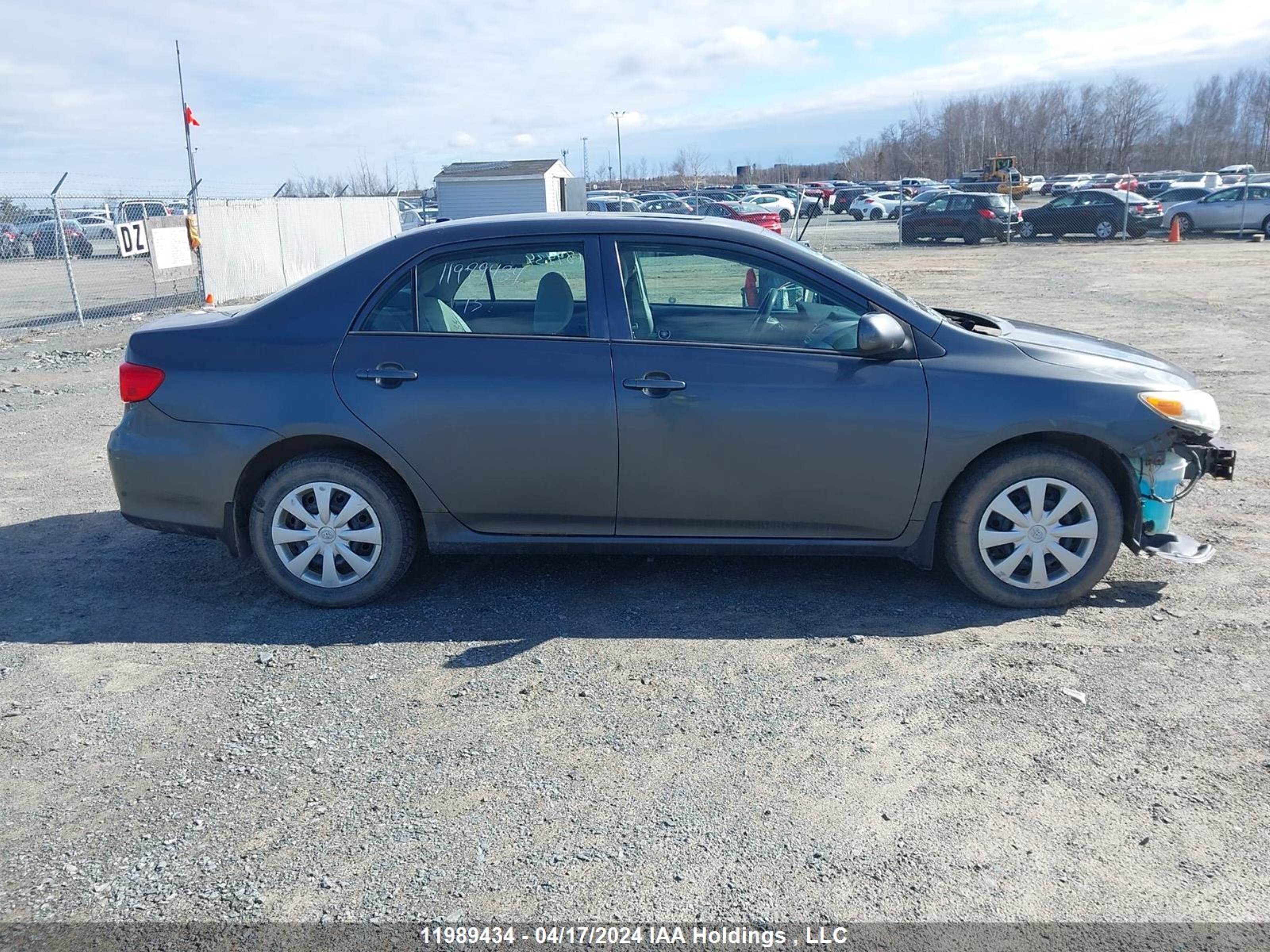 Photo 13 VIN: 2T1BU4EE7DC942728 - TOYOTA COROLLA 