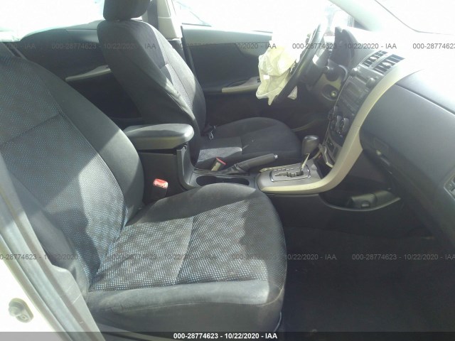 Photo 4 VIN: 2T1BU4EE8AC202665 - TOYOTA COROLLA 