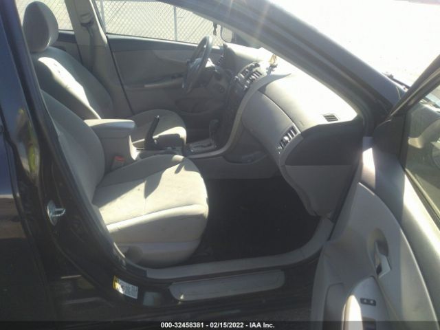 Photo 4 VIN: 2T1BU4EE8AC313779 - TOYOTA COROLLA 