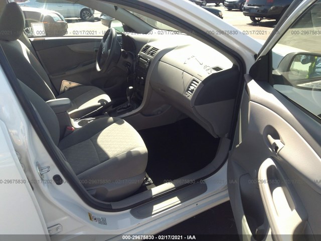 Photo 4 VIN: 2T1BU4EE8AC354445 - TOYOTA COROLLA 