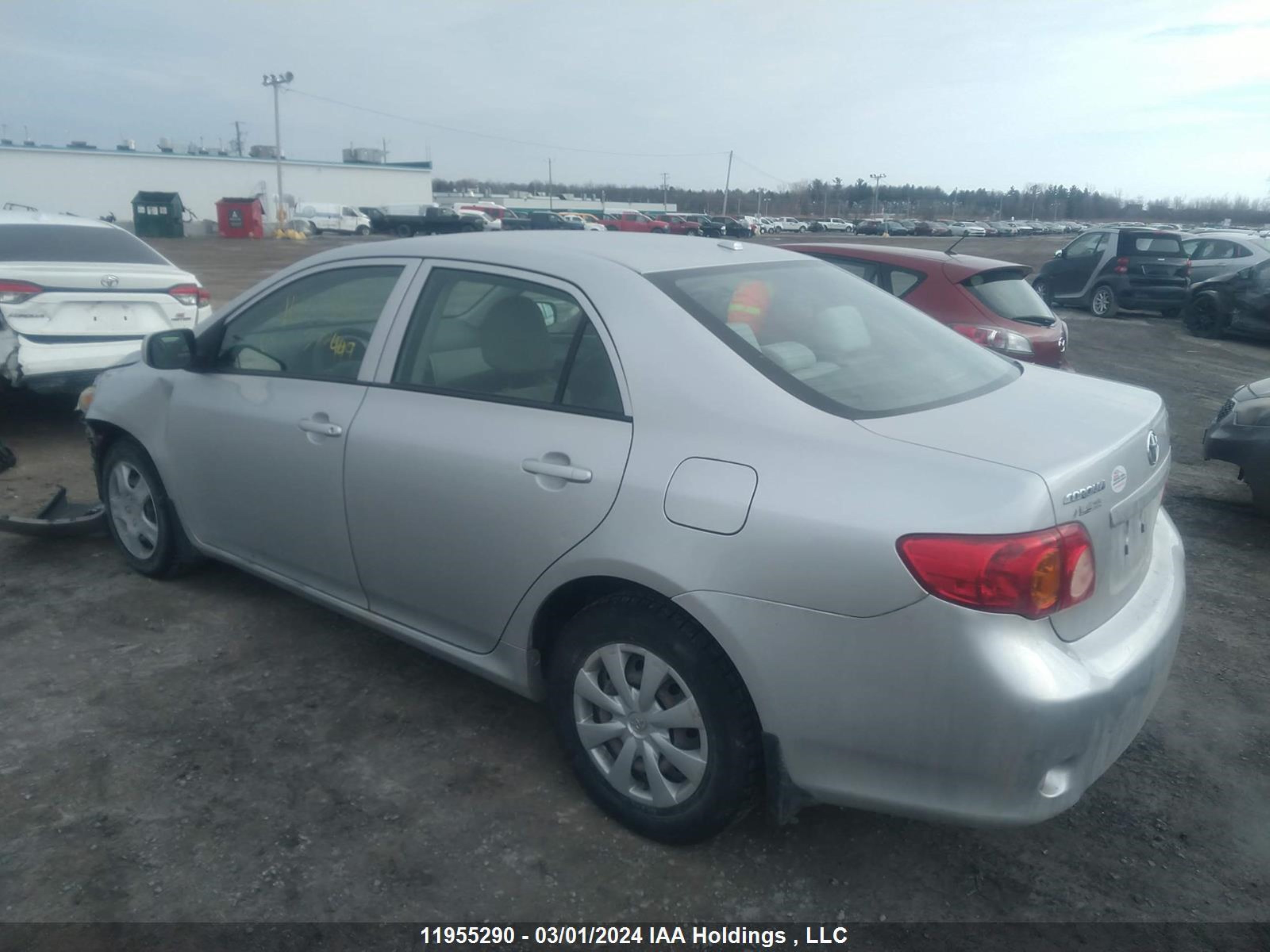 Photo 2 VIN: 2T1BU4EE8AC392449 - TOYOTA COROLLA 